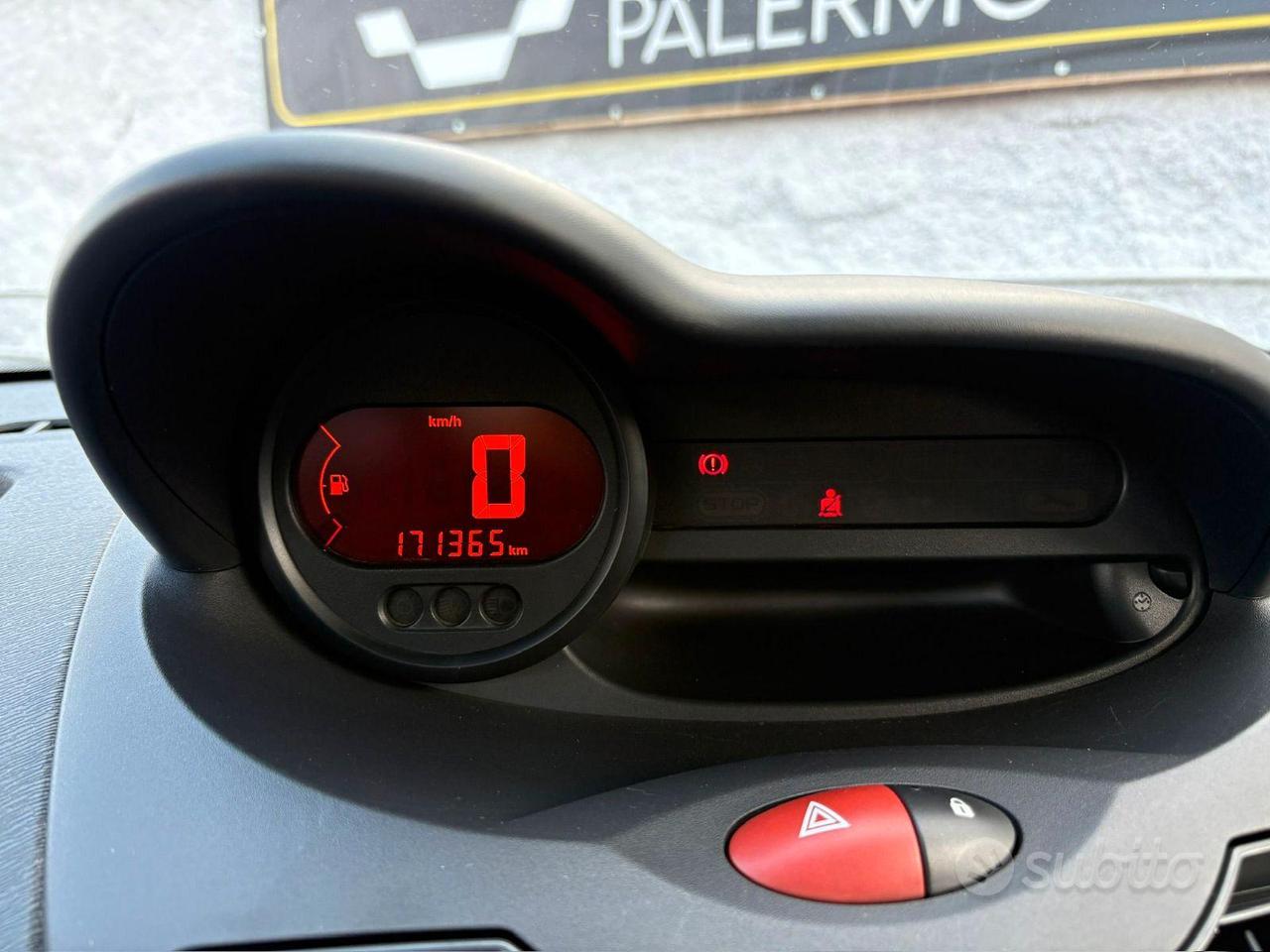 RENAULT TWINGO 1.2 BENZINA 8V CRONOLOGIA TAGLIANDI