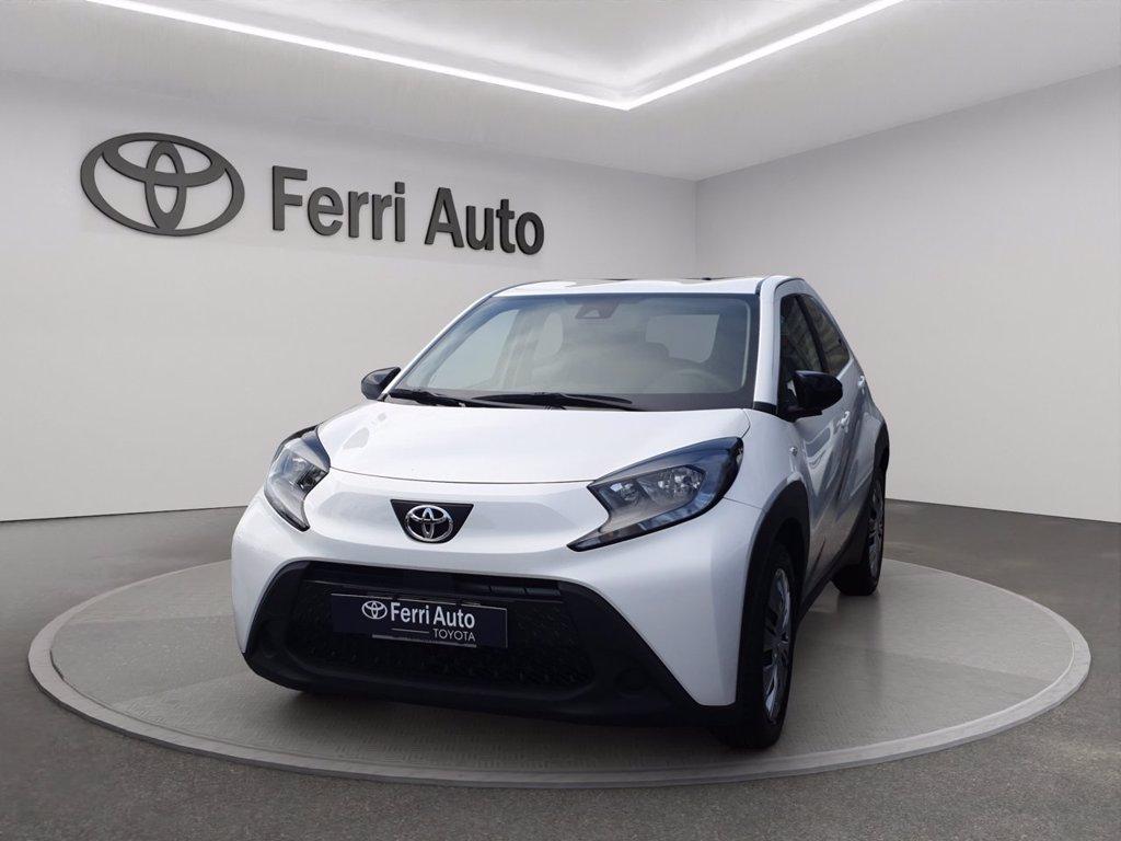 TOYOTA Aygo x 1.0 active 72cv s-cvt del 2023