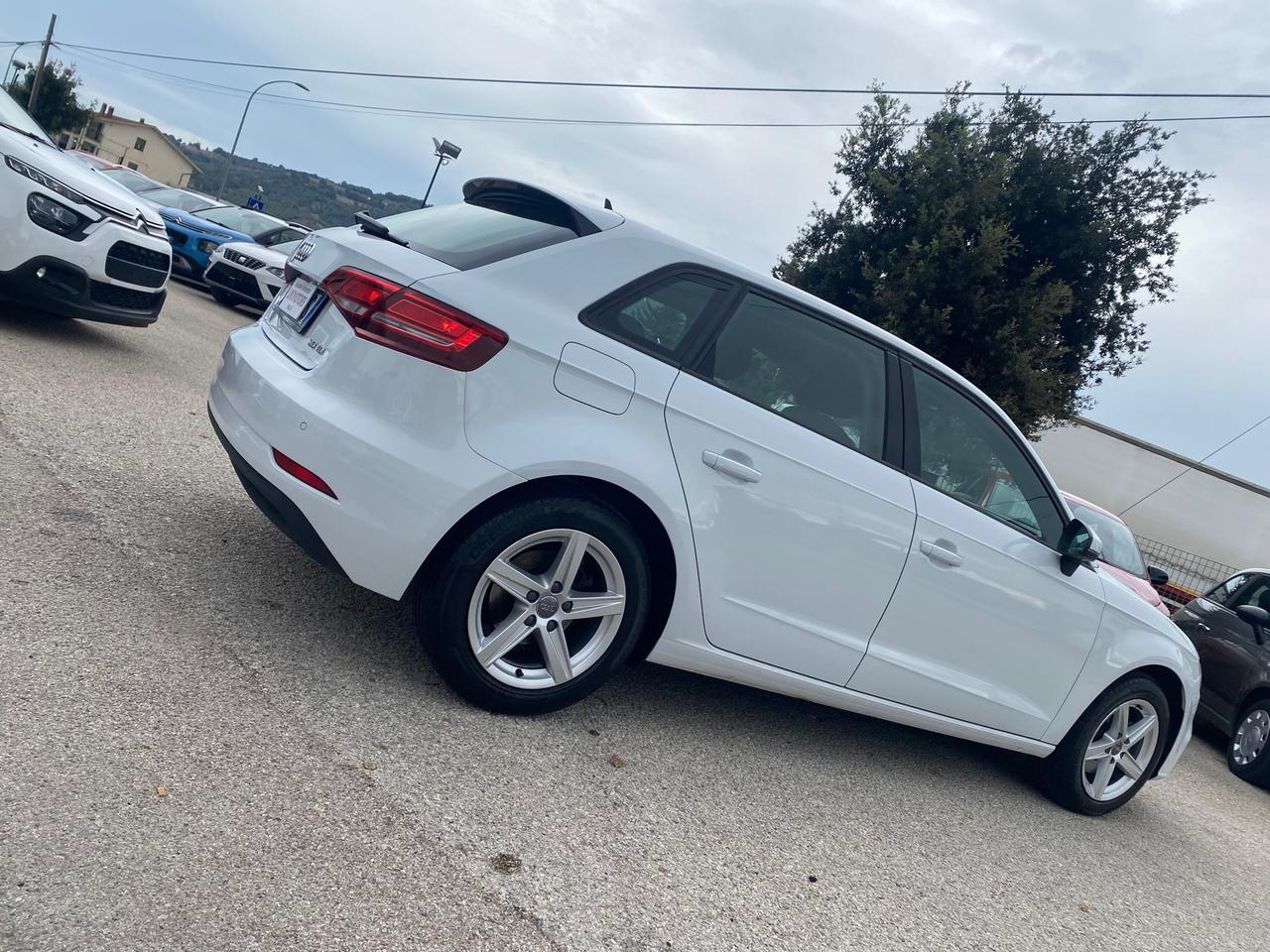 Audi A3 SPB 30 TDI Business 116cv