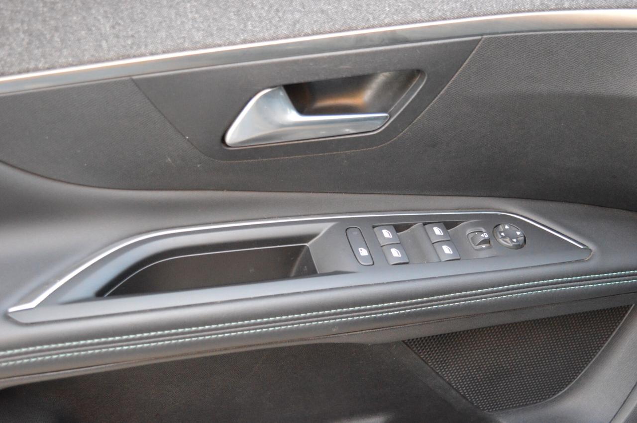 Peugeot 3008 BlueHDi 130 S&S EAT8 Allure Pack