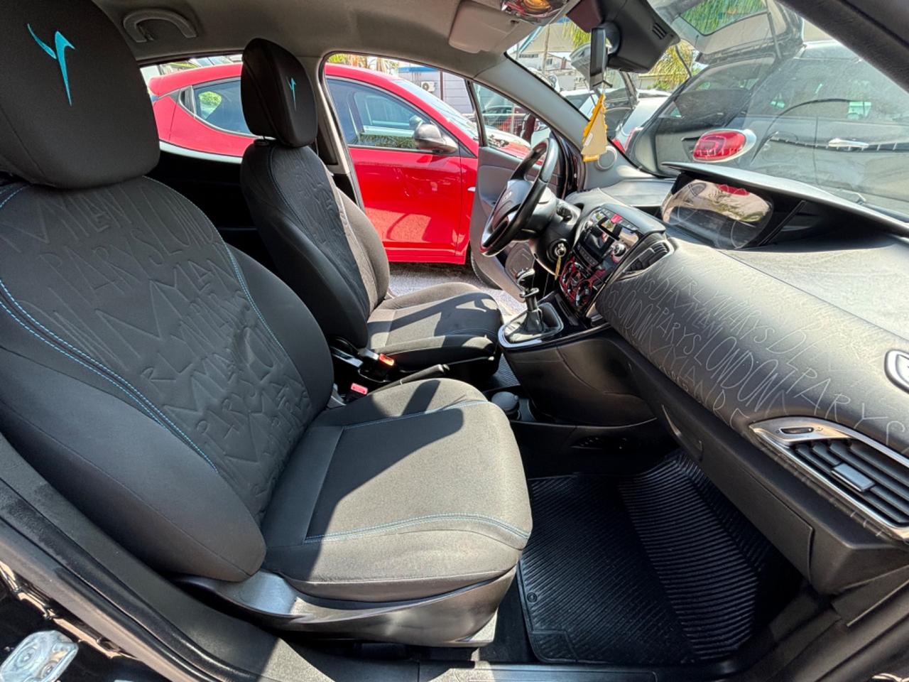 LANCIA YPSILON 1.2 69CV 110.000KM PLATINUM