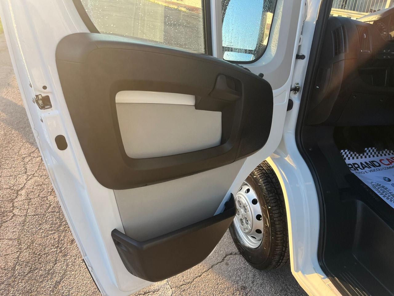 Peugeot Boxer 2.2 HDi Furgone Unirpro 2015