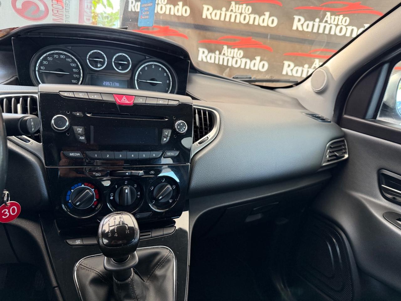 Lancia Ypsilon 1.2 GPL Platinum