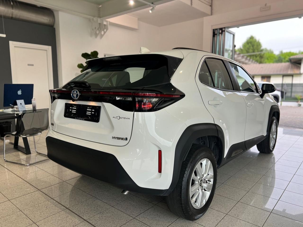 TOYOTA Yaris Cross 1.5 Hybrid 116 e-ctv CV Business