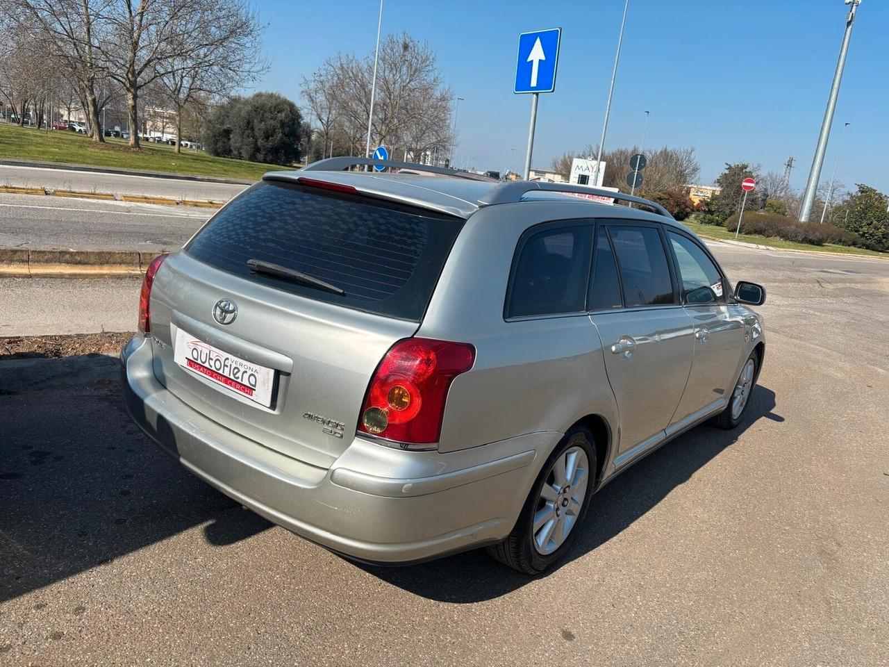 Toyota Avensis 2.0 D-4D 16V Station Wagon