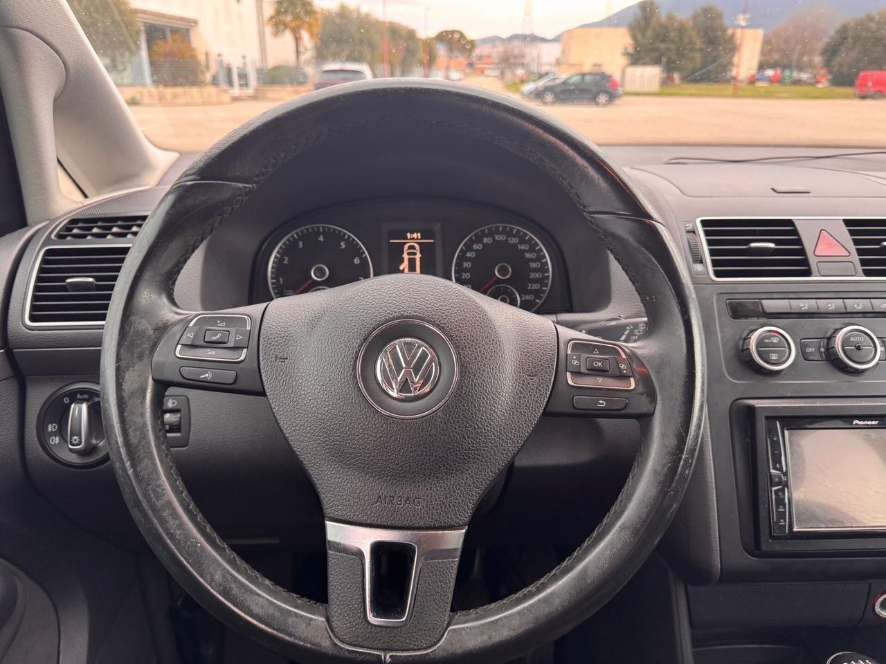 Volkswagen Touran Business 1.4 Highline EcoFuel 7 posti