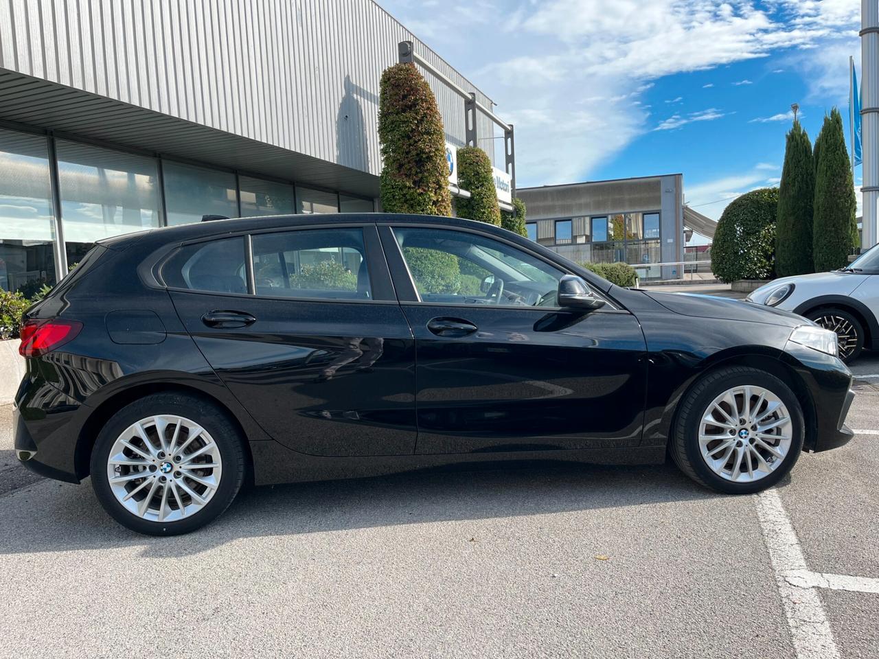 Bmw 120d xDrive 5p. Business Advantage 190CV