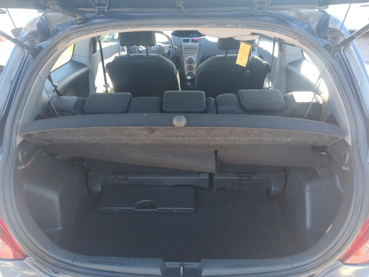 Toyota Yaris 1.0 3 porte Sol