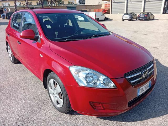 KIA cee'd 111,064km 1.4 109CV 5p. EX Stupenda Bellissima