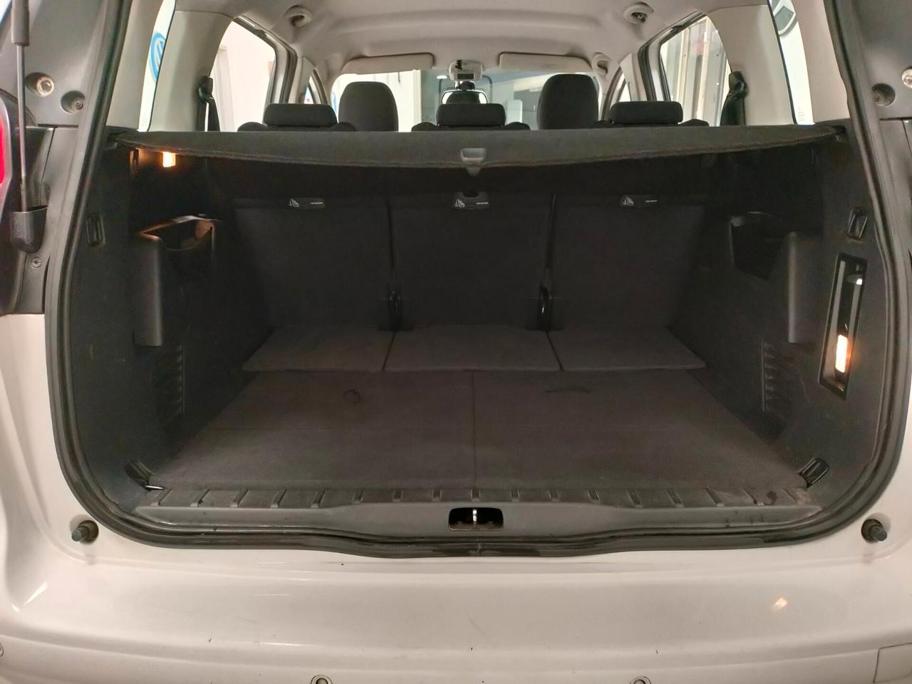 Peugeot 5008 1.6 e-HDi 115CV Stop&Start cambio robotizzato Allure