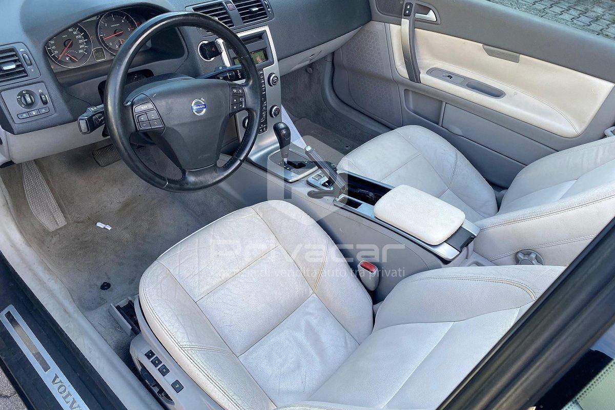 VOLVO C70 2.4 D5 20V Summum