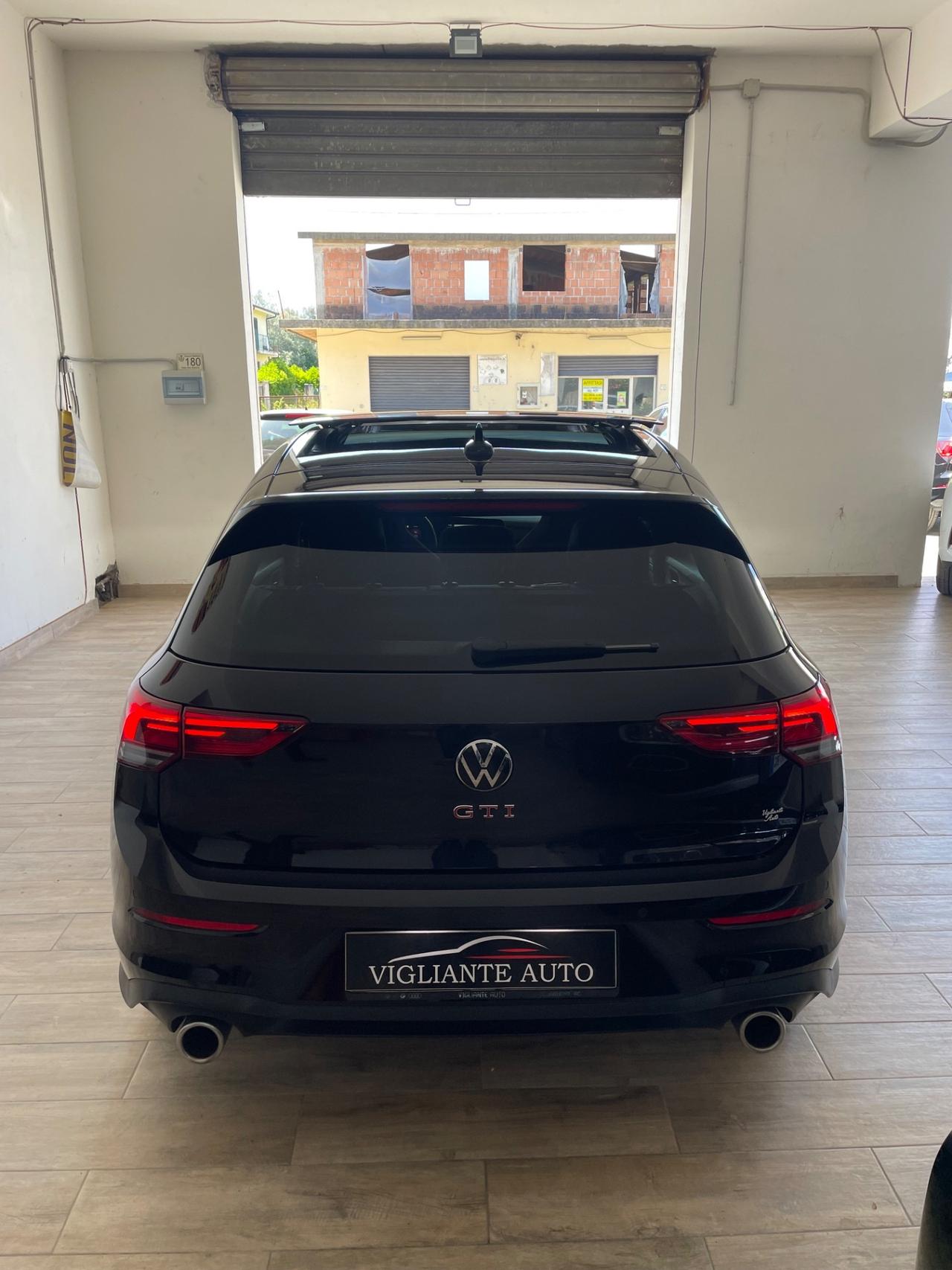 Volkswagen Golf 2.0 TSI GTI