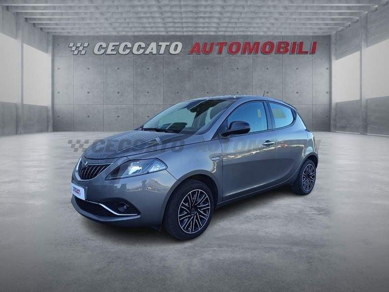 Lancia Ypsilon Ypsilon 1.0 firefly hybrid Gold s&s 70cv