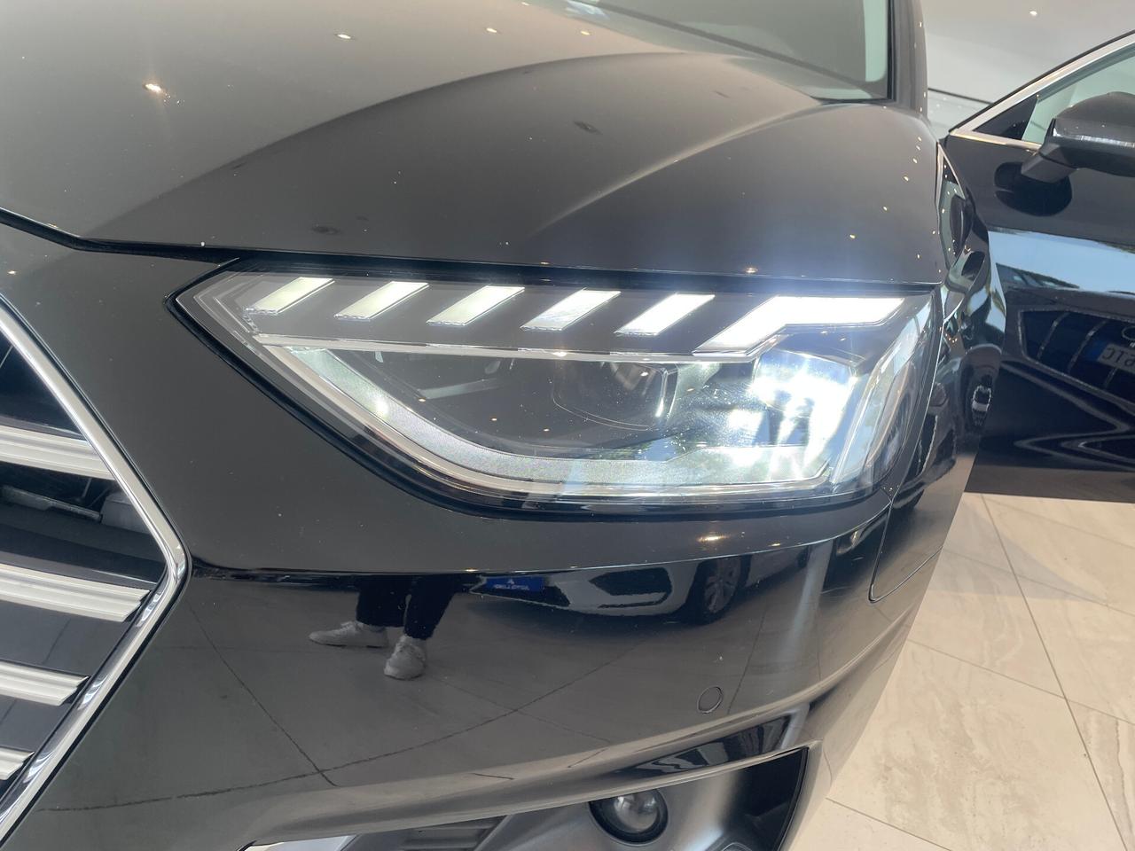 Audi A4 30 TDI/136 CV S tronic Business Advanced