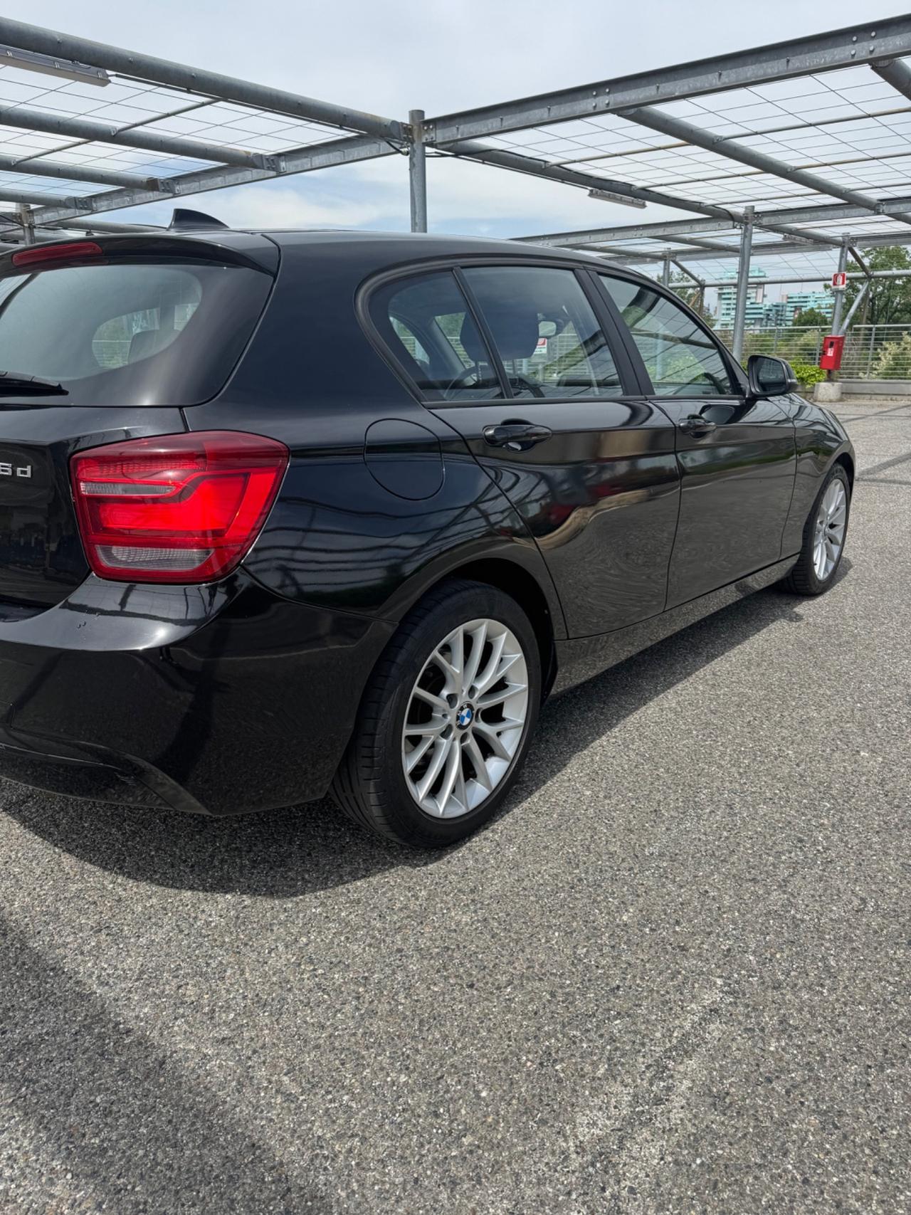 Bmw 116 116d 5p. Urban