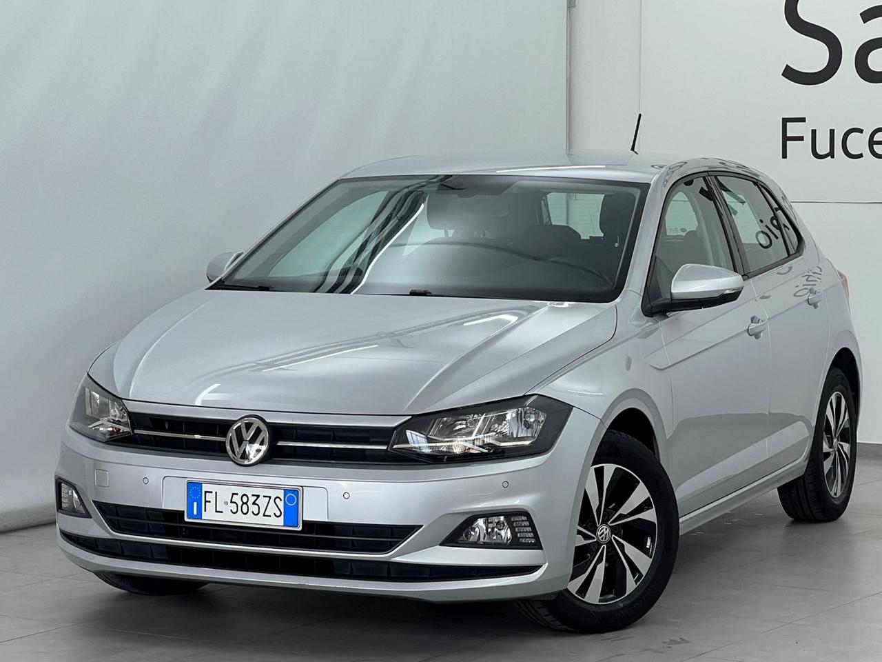 VOLKSWAGEN Polo VI 2017 Polo 5p 1.0 mpi Comfortline 75cv