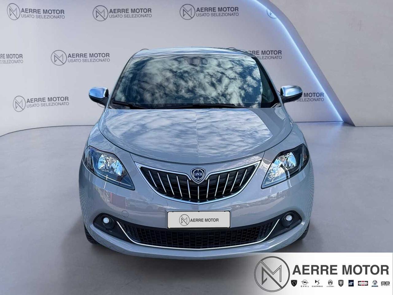 Lancia Ypsilon 1.0 FireFly Hybrid Alberta Ferretti