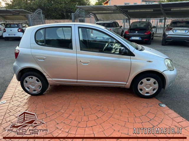 TOYOTA Yaris 1.0i 16V cat 5 porte Sol GOMMATA! NEOPATENTATI!