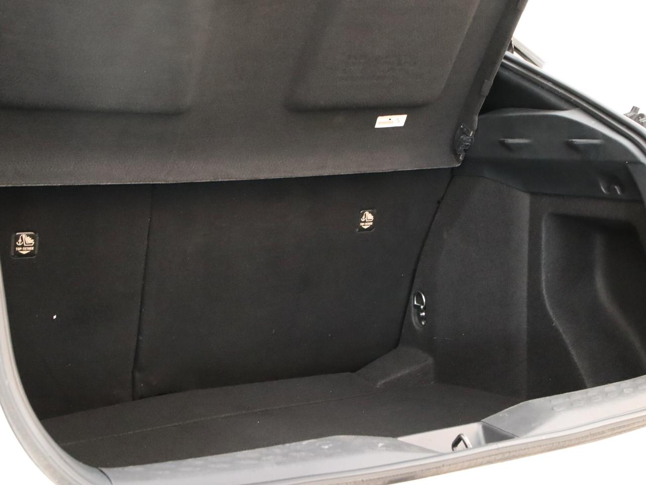 Toyota C-HR 2018 1.8h Lounge 2wd e-cvt my18