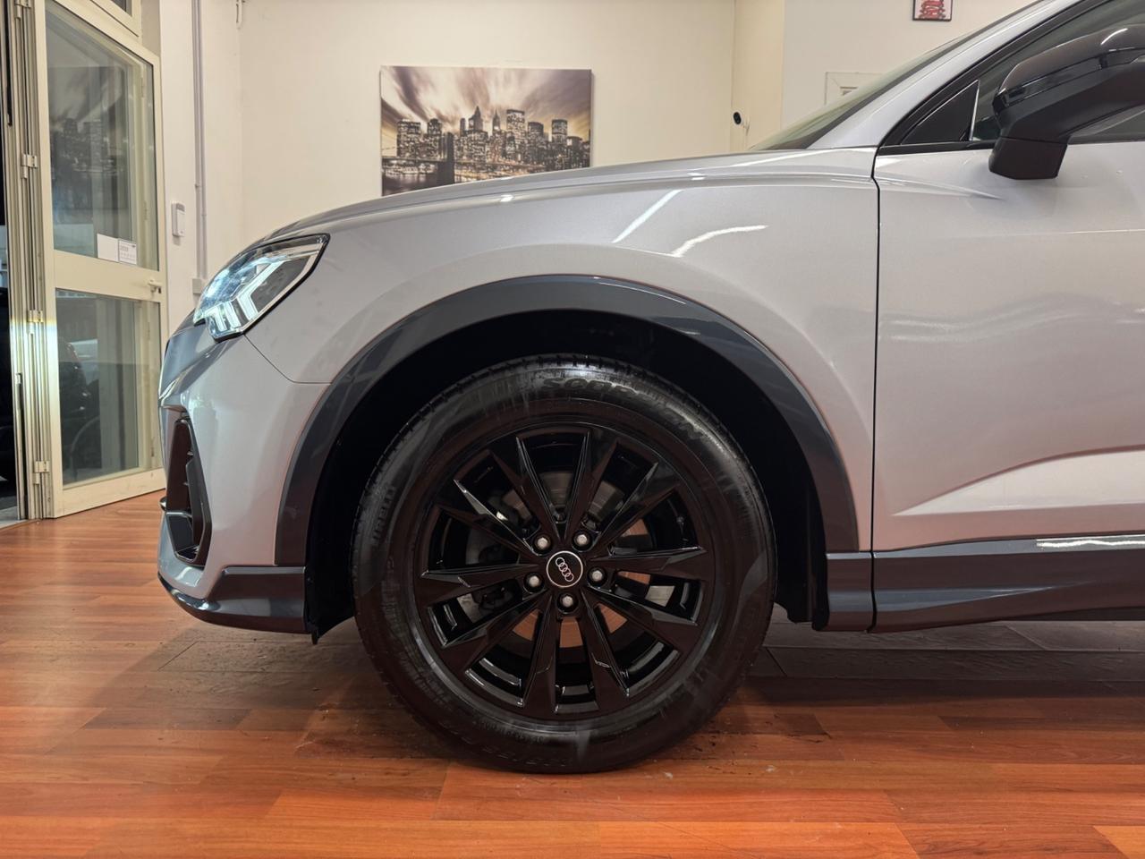 AUDI Q3 SPB 35 TDI S TRONIC IDENTITY BLACK - MY21