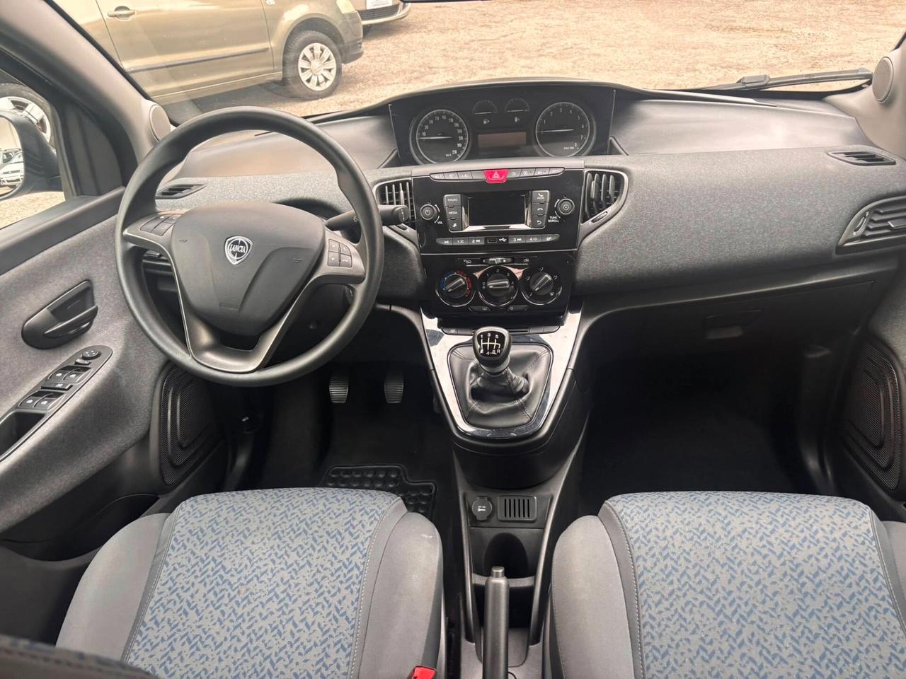 Lancia Ypsilon 1.0 FireFly 5 porte S&S Hybrid Silver Plus