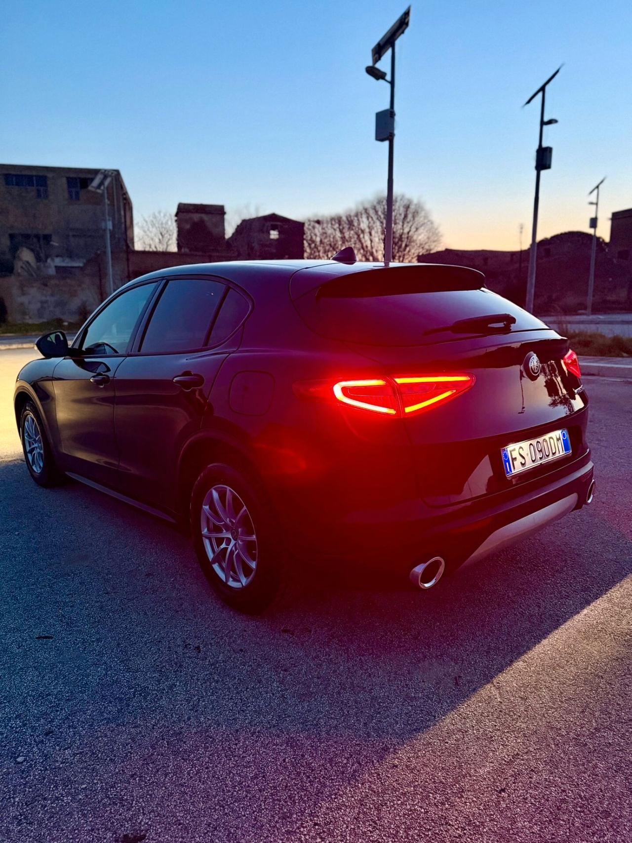 Alfa Romeo Stelvio 2.2 Turbodiesel 180 CV AT8 RWD Executive