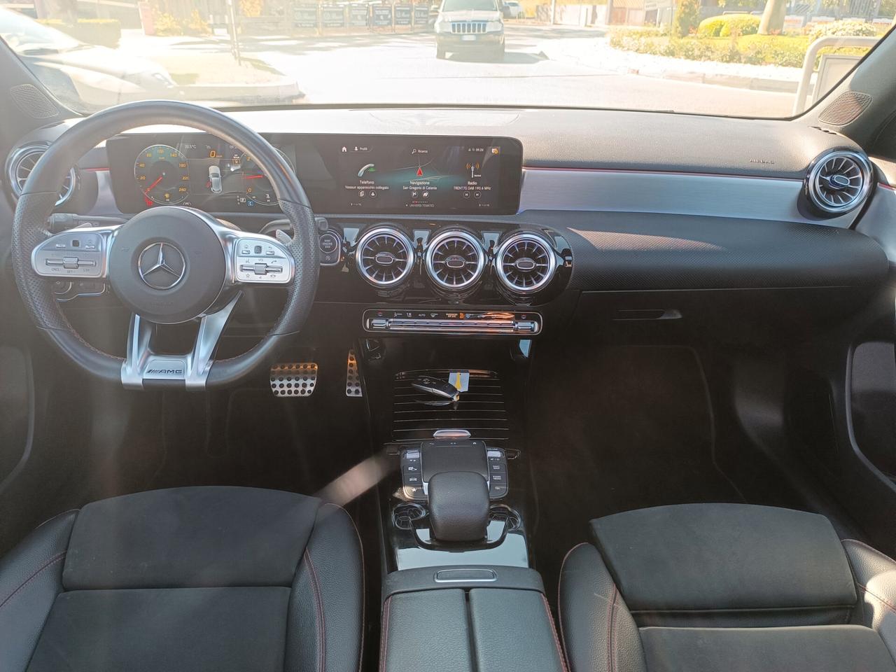 Mercedes-benz A 200d PREMIUM AMG