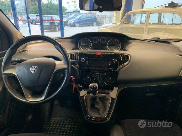 LANCIA Ypsilon 1.2 69 CV 5 porte S&S Silver