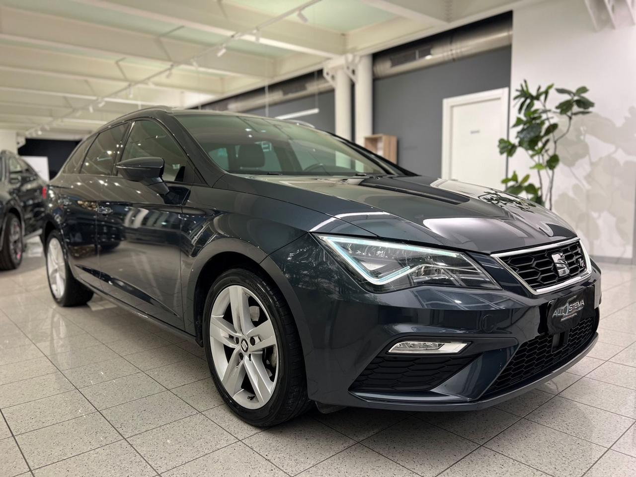 SEAT Leon III 2017 ST Sportstourer 1.6 tdi Business 115cv dsg - TETTO!