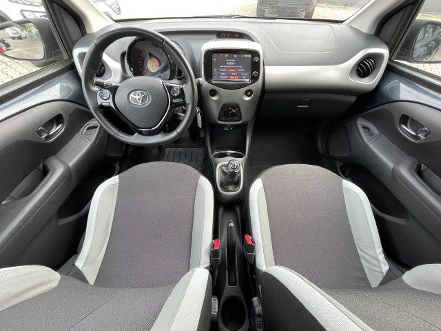 TOYOTA Aygo 1.0 VVT-i 69 CV 5 porte x-play