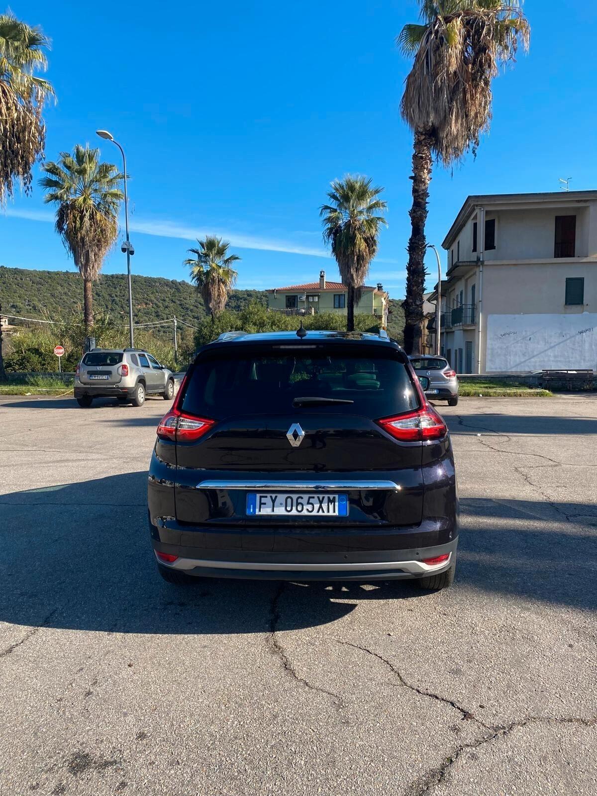 Renault Grand Scenic Blue dCi 120 CV EDC Initiale Paris