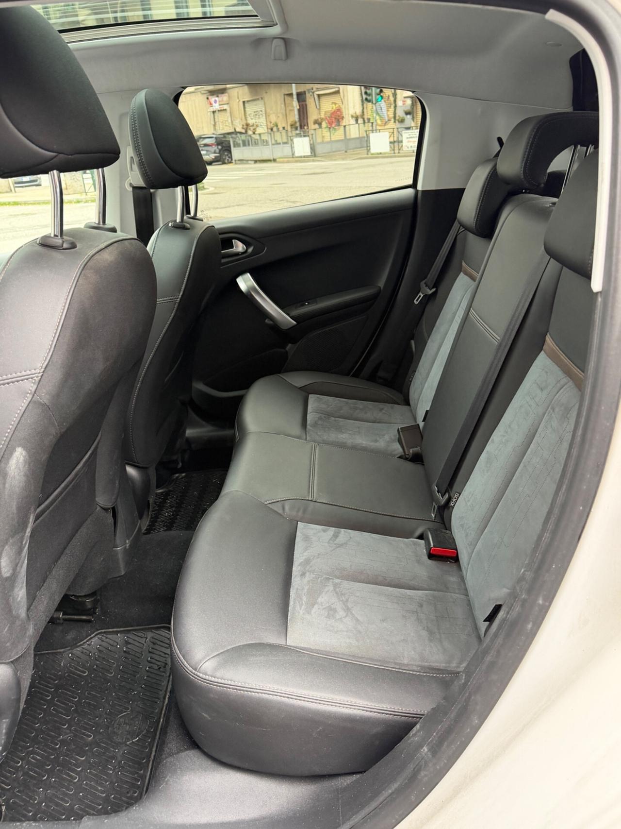 Peugeot 208 PureTech Turbo 110 EAT6 S&S 5 porte GT Line