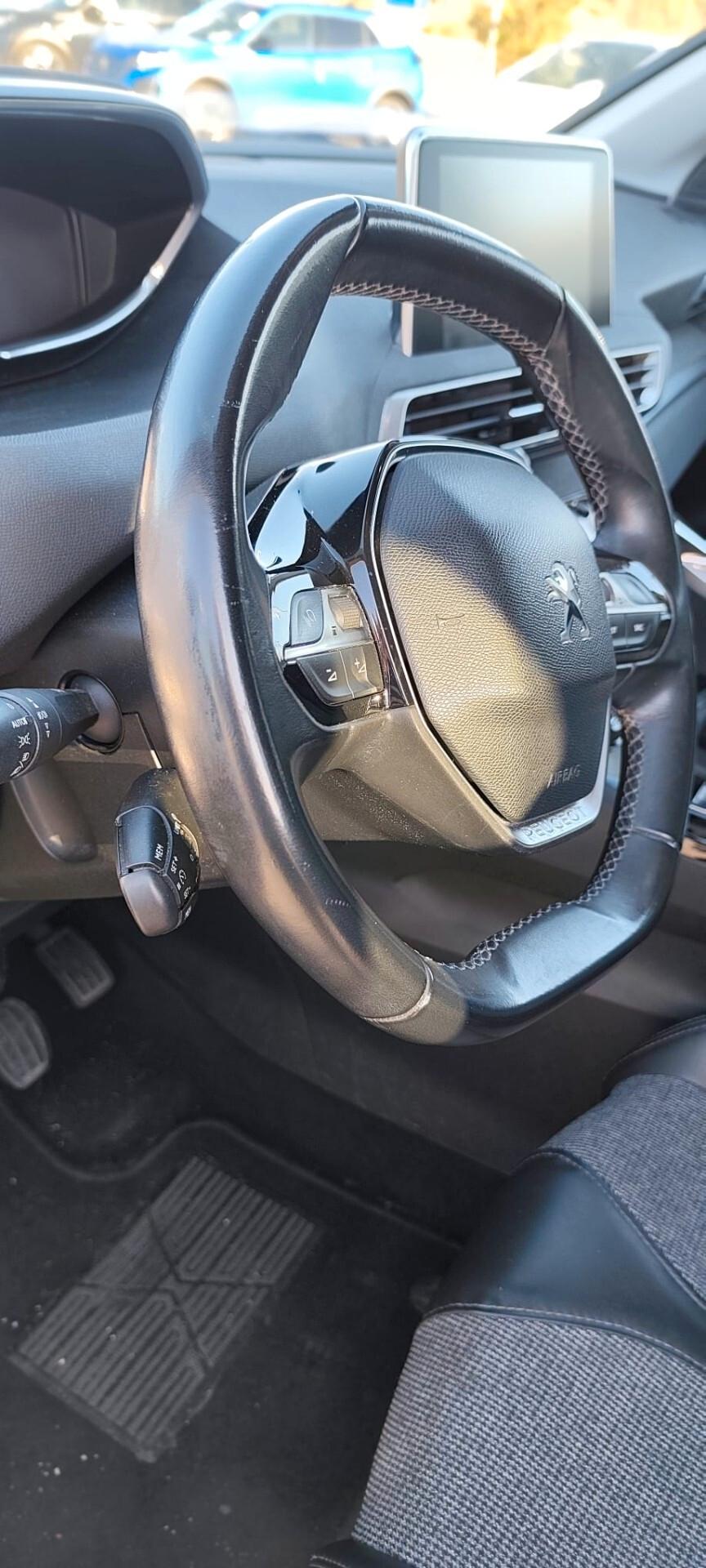 Peugeot 3008 BlueHDi 120 S&S Allure