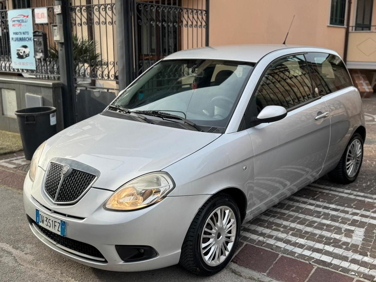 Lancia Ypsilon 1.4 Platino Ecochic GPL