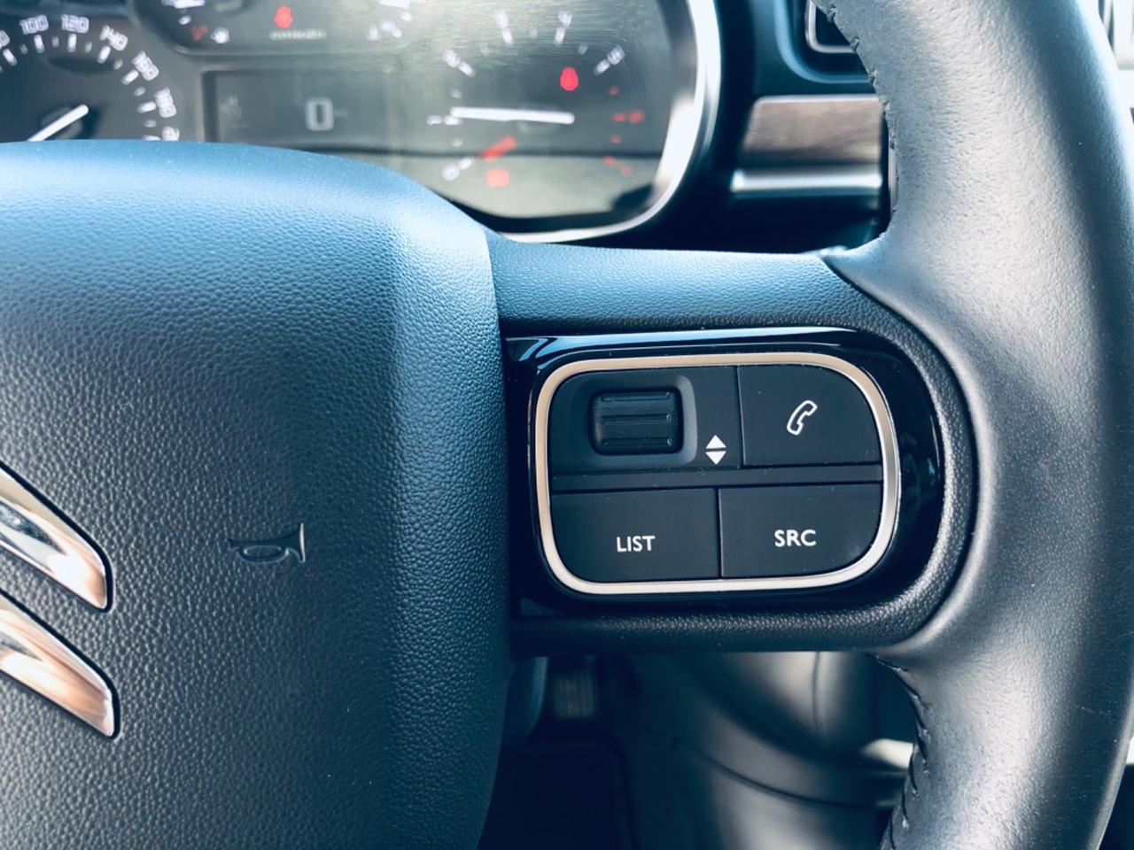Citroen C31.2 110 CV TETTO NERO Shine -telecam-