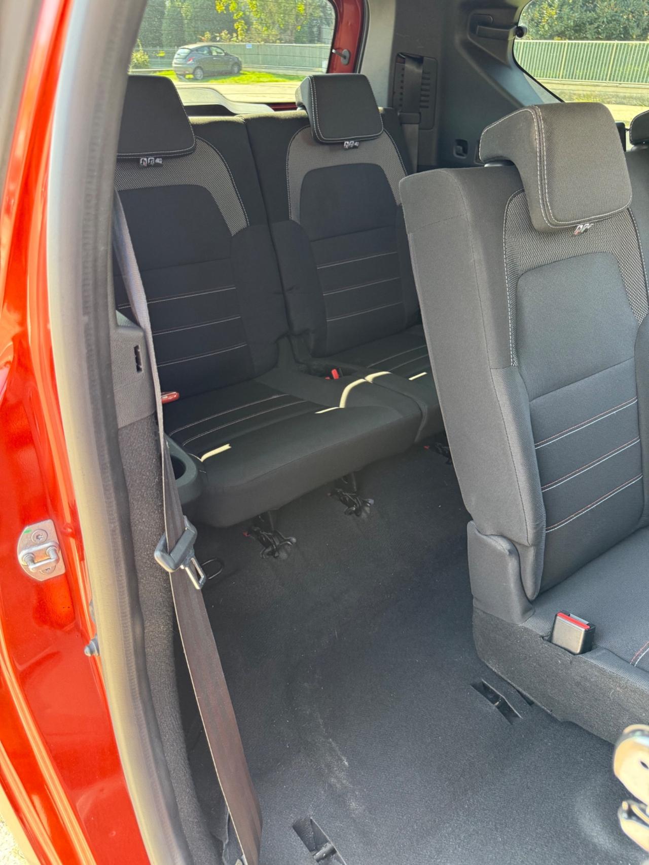 Dacia Jogger 1.0 TCe 110 CV 7 posti*Navi*Sensori*Cerchi