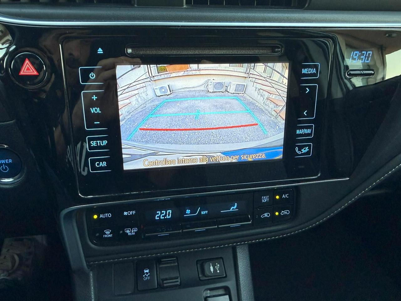 Toyota Auris Touring Sports 1.8 Hybrid Lounge