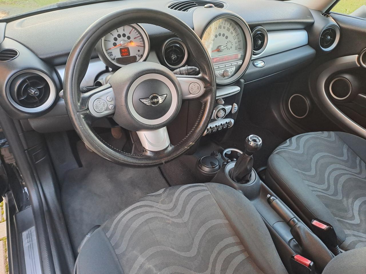 Mini 1.6 16V Cooper D OK NEOPATENTATI