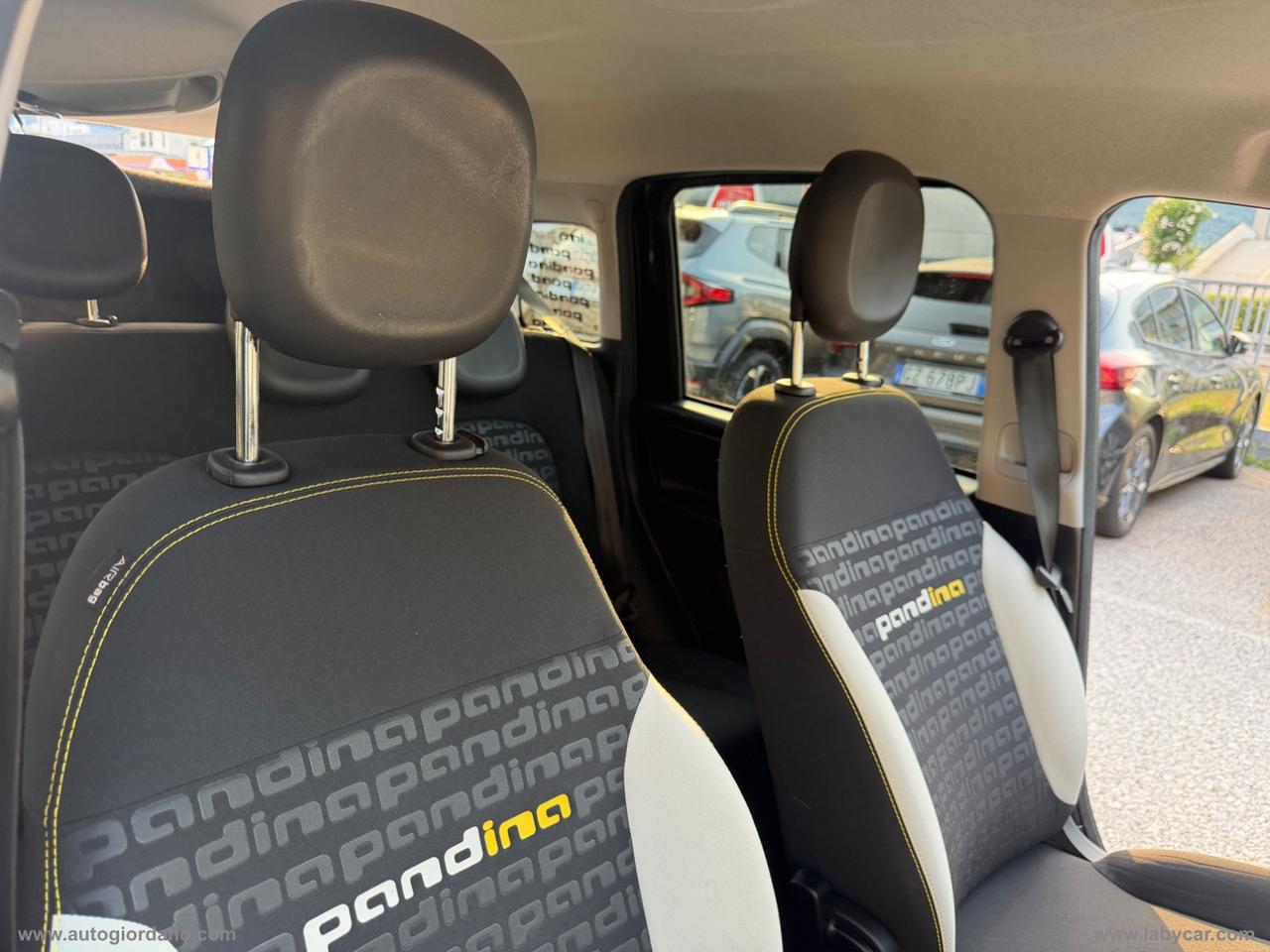 FIAT Panda 1.0 FireFly S&S Hybrid PACK CROSS