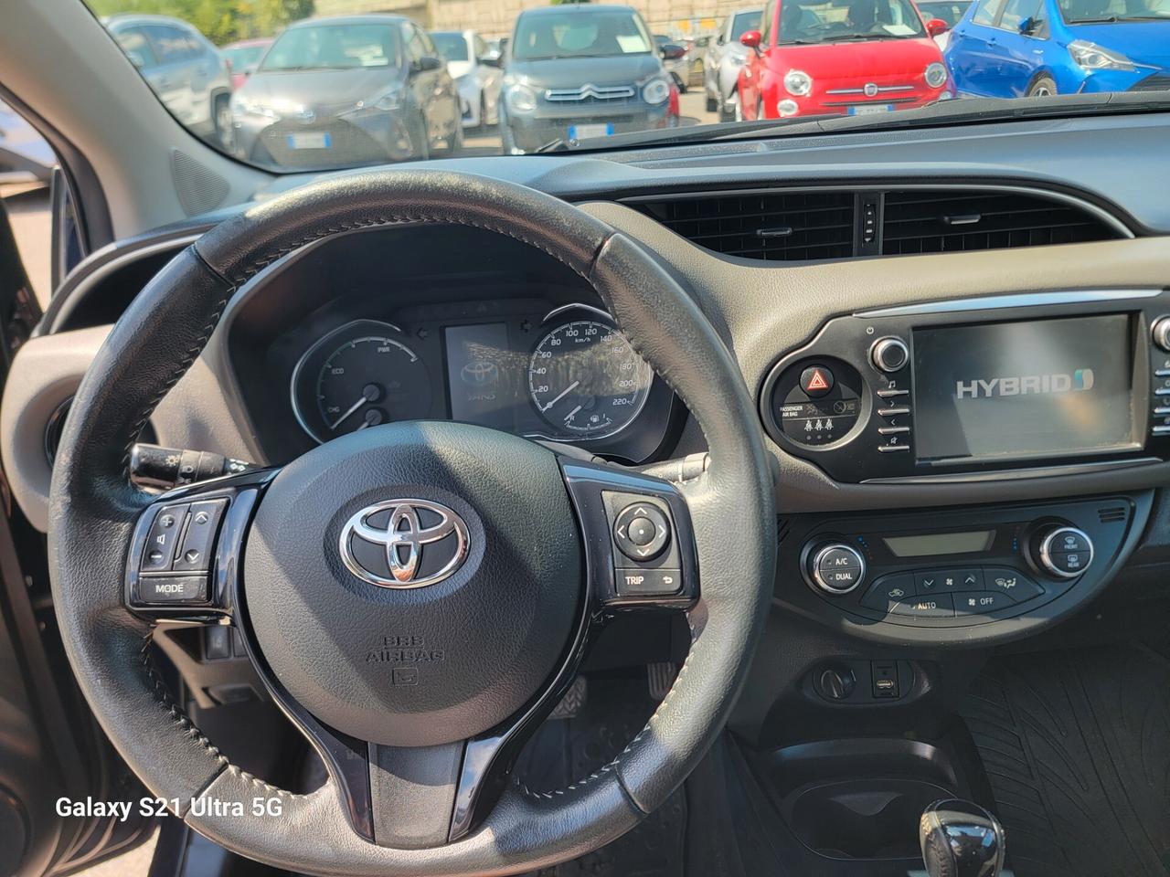 Toyota Yaris 1.5 Hybrid Active SOLO 42 MILA KM !