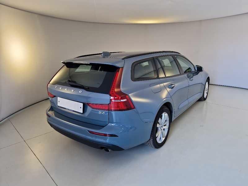 VOLVO V60 B4 D autom. Momentum Business WAGON