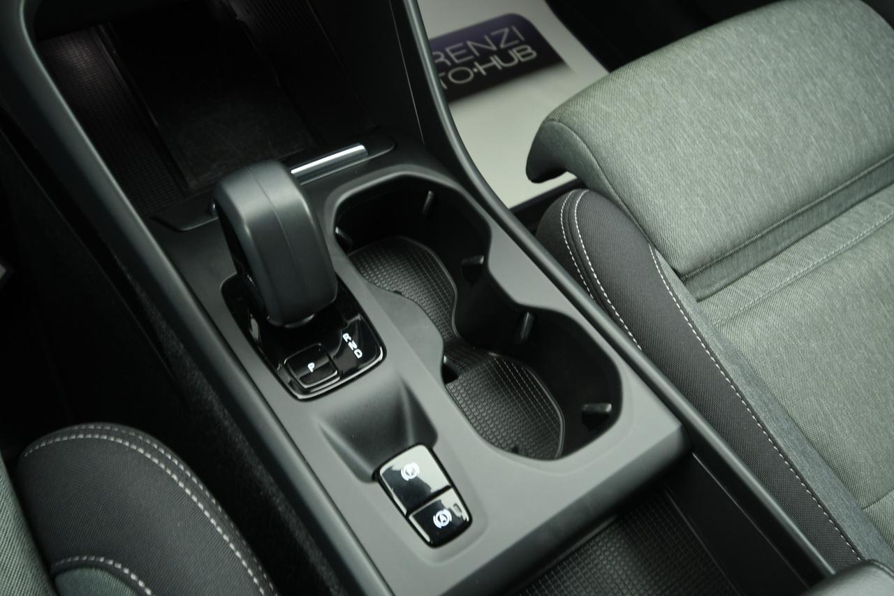 VOLVO XC40 N1 T4 recharge plug-in hybrid Core auto PREZZO+IVA+CAMERA
