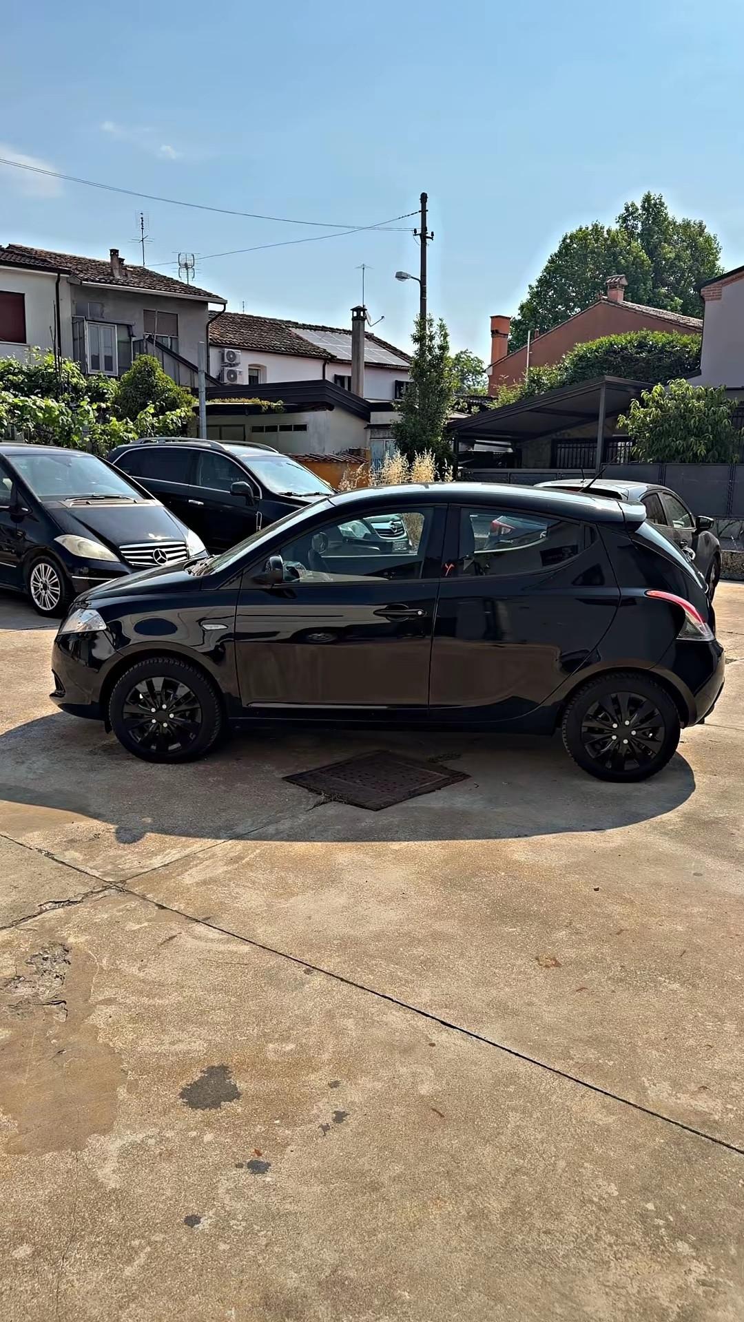 Lancia Ypsilon 1.2 69 CV 5 porte GPL Ecochic Gold