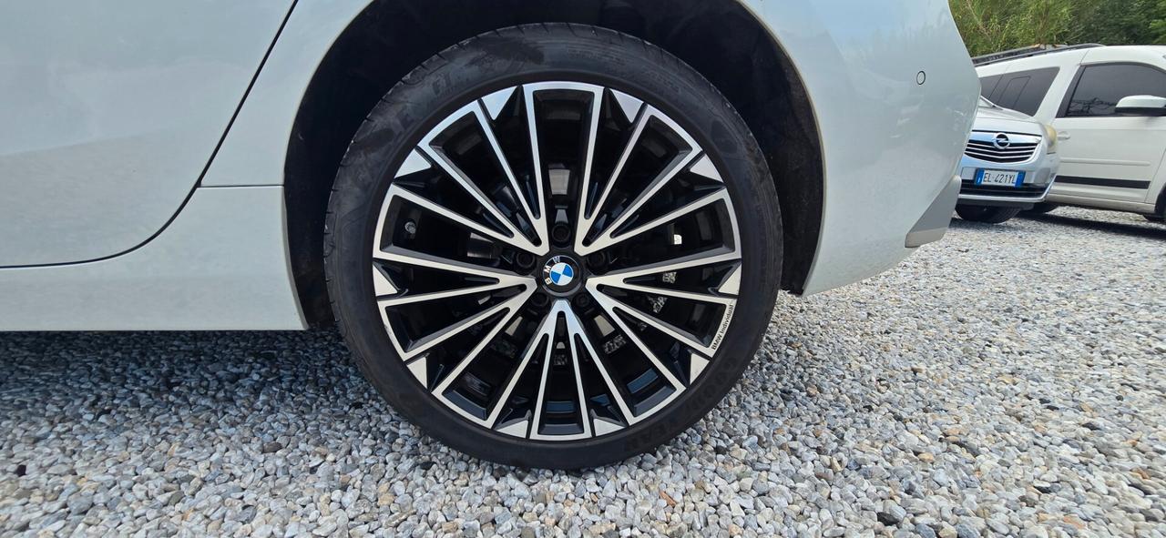 Bmw 2er Active Tourer 218d Luxury