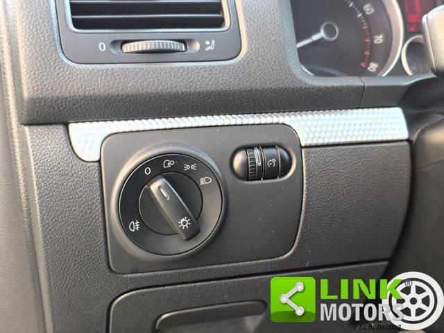 VOLKSWAGEN Golf 3.2 VR6 4mot. 3p. DSG R32