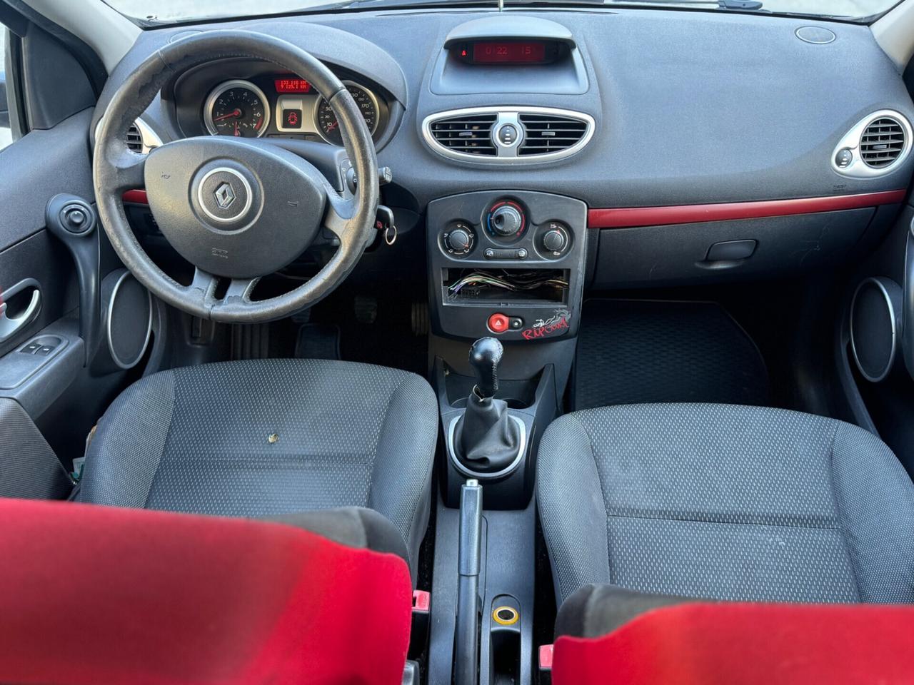 Renault Clio 1.2 16V 5 porte Rip Curl 2007