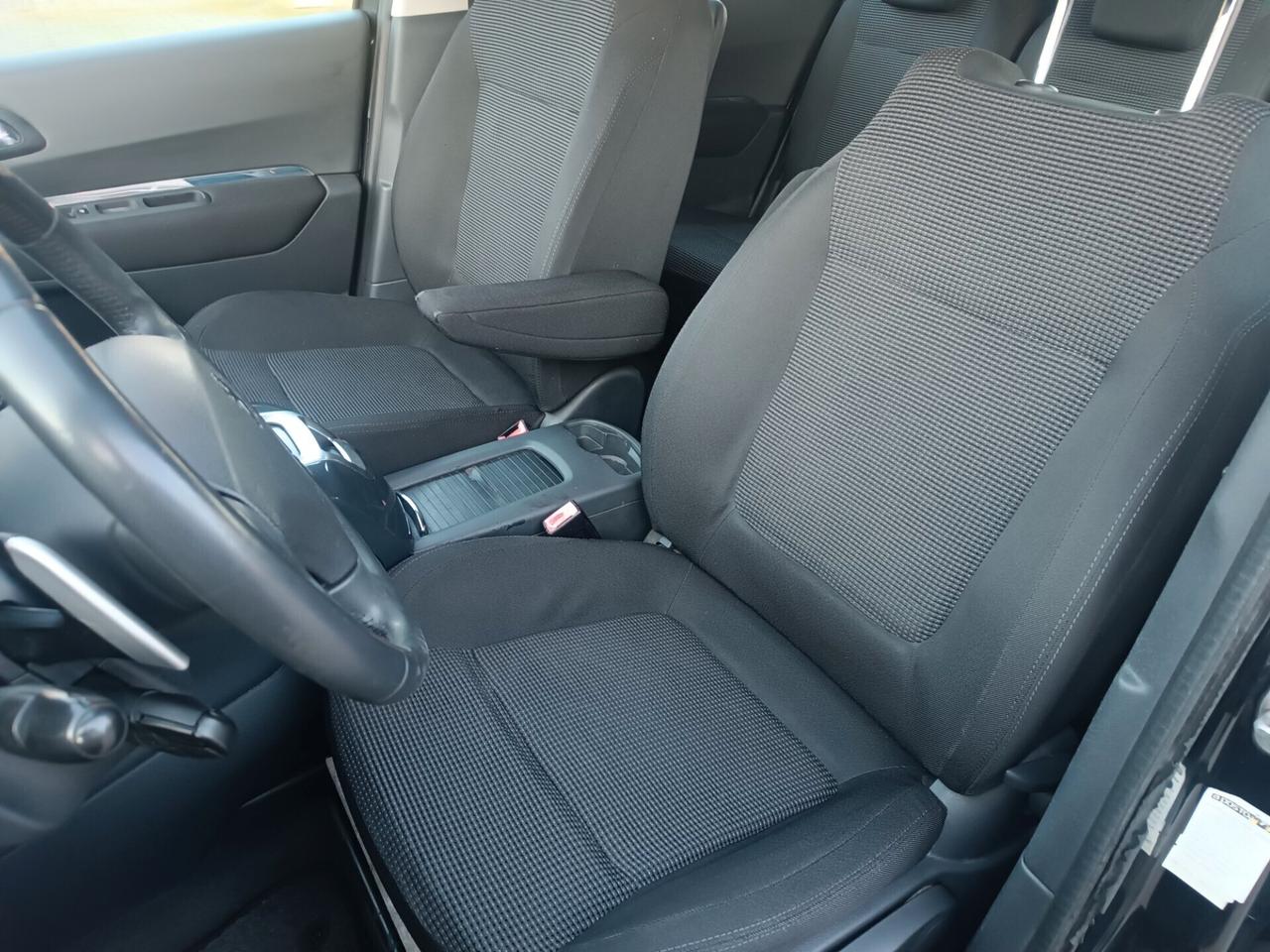 Peugeot 5008 1.6 diesel automatica garanzia