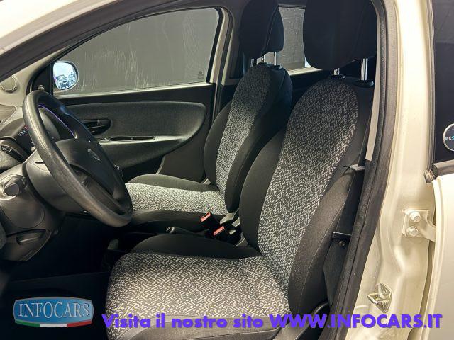 LANCIA Ypsilon 1.0 Hybrid 70 cv Ecochic Silver - PROMO