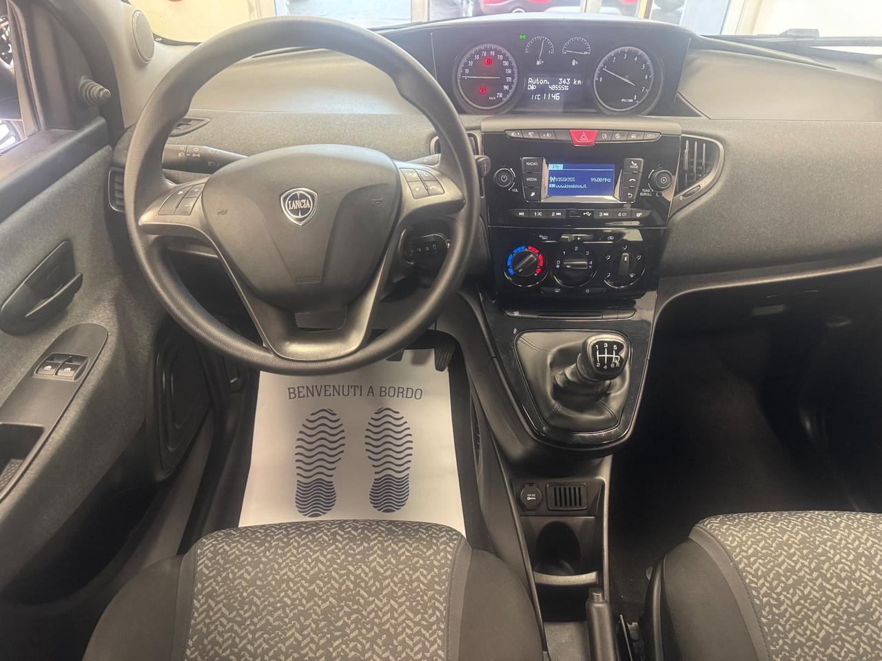 Lancia Ypsilon 1.0 FireFly 5 porte S&S Hybrid Silver