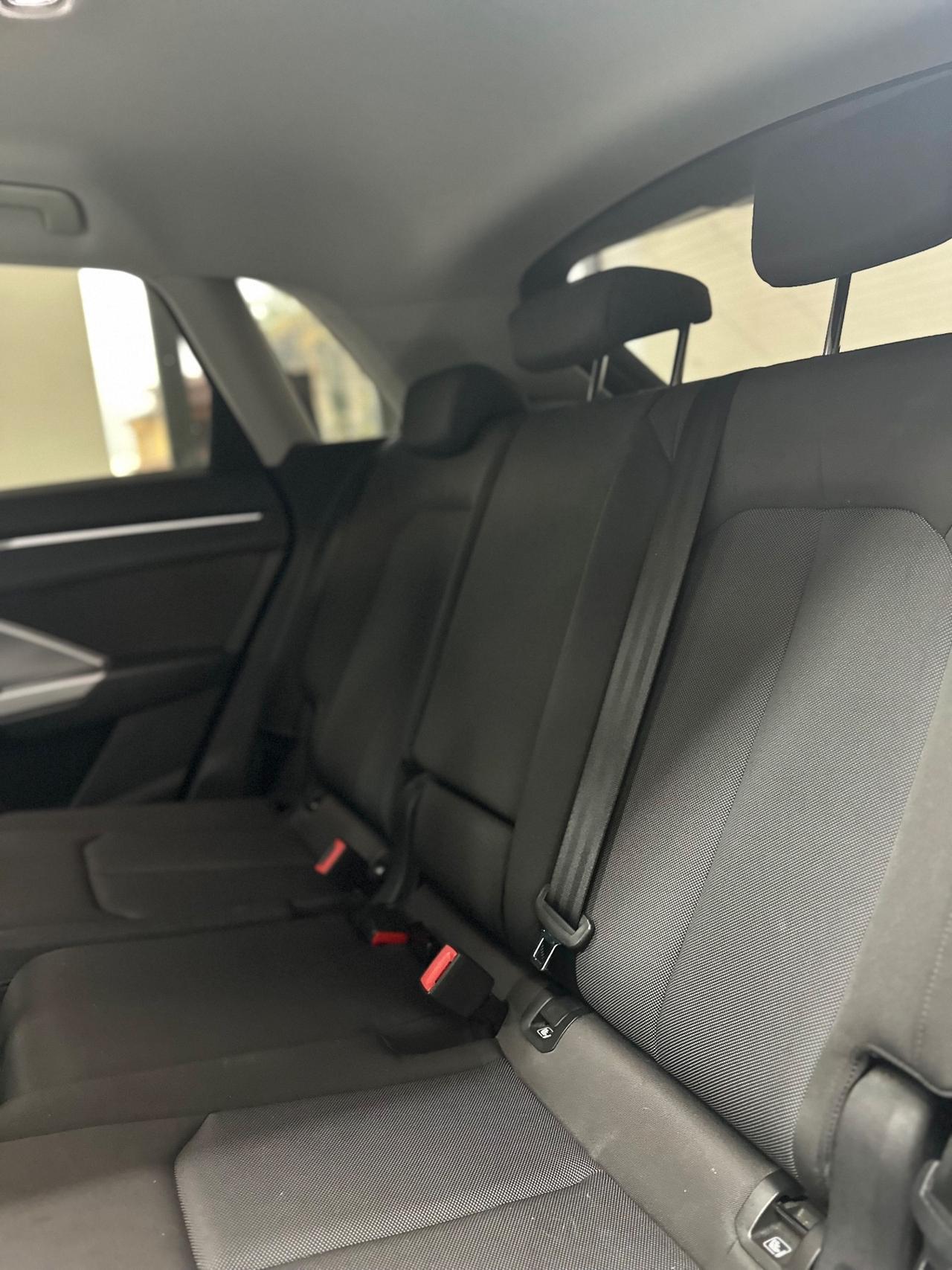 Audi Q3 35 TDI S tronic